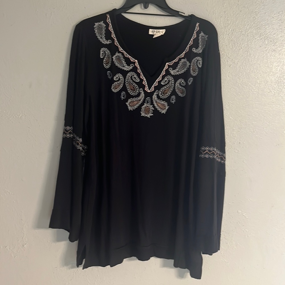 Style and Co. women’s 1X black, long sleeve shirt paisley embroidery, V-neck